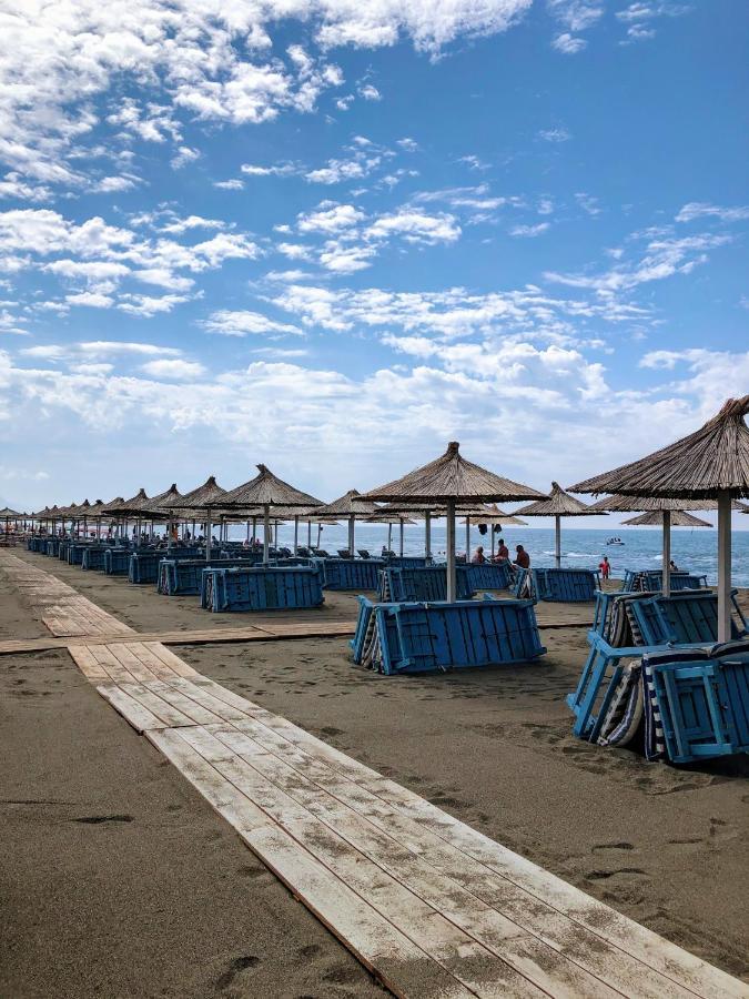 Beachfront, Tirana Guest House Velipojë Esterno foto