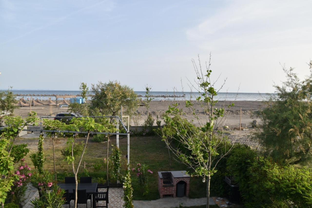 Beachfront, Tirana Guest House Velipojë Esterno foto