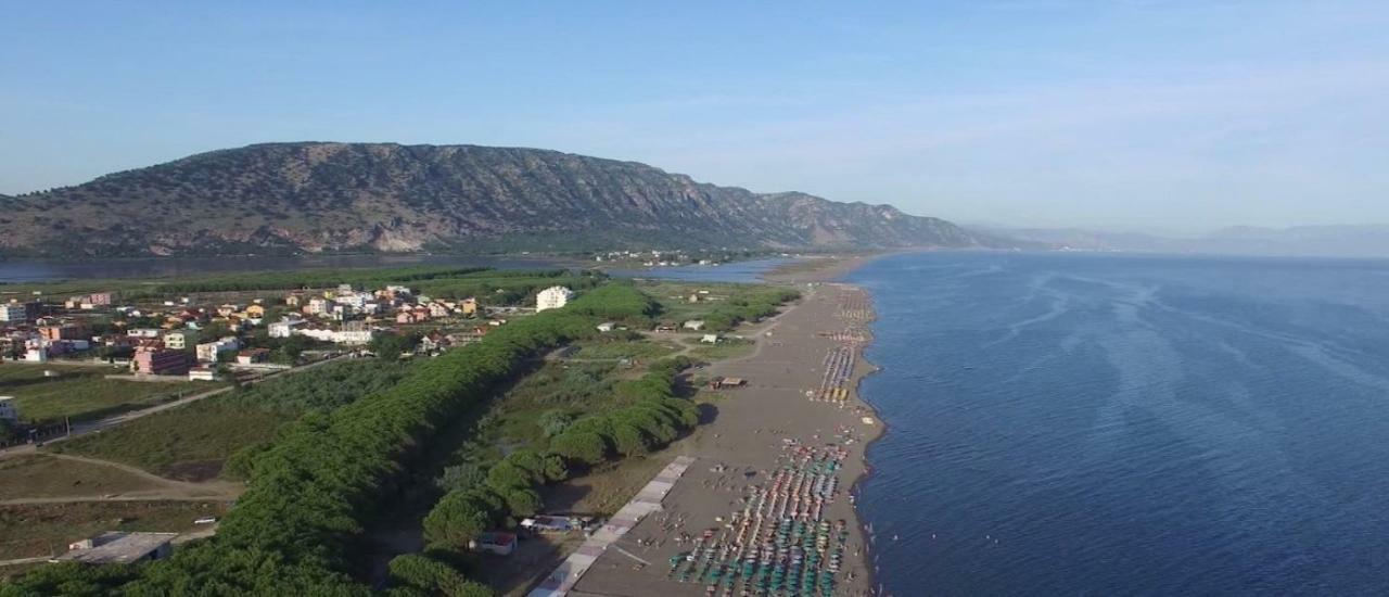 Beachfront, Tirana Guest House Velipojë Esterno foto